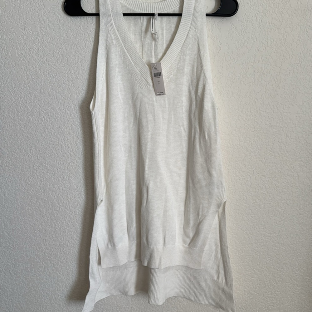 NWT Anthropologie White Knit V-Neck Tank Top High Low Hem Size S